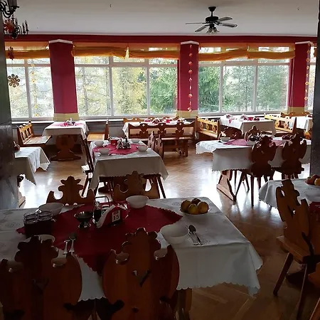 リゾート Korona Sanatorium Uzdrowiskowe *